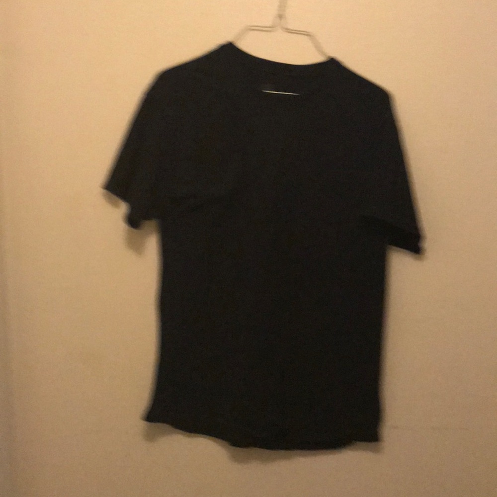 Black tee